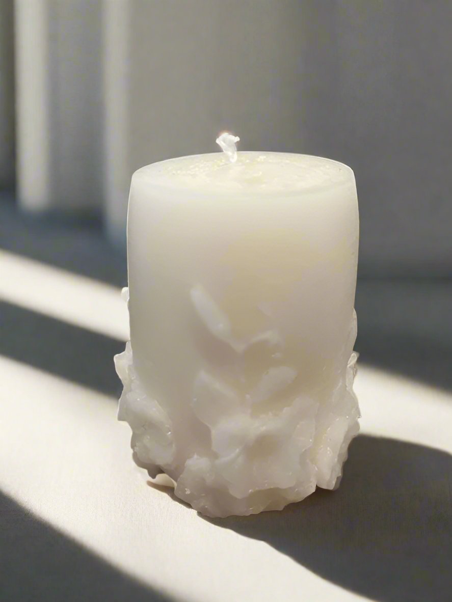 white pillar candle