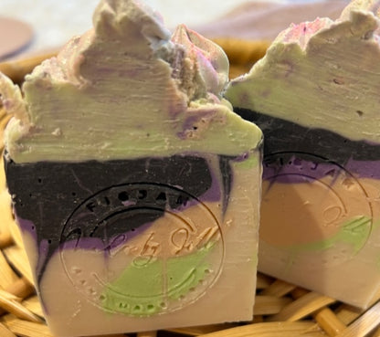 Spooky Pipped Swirls